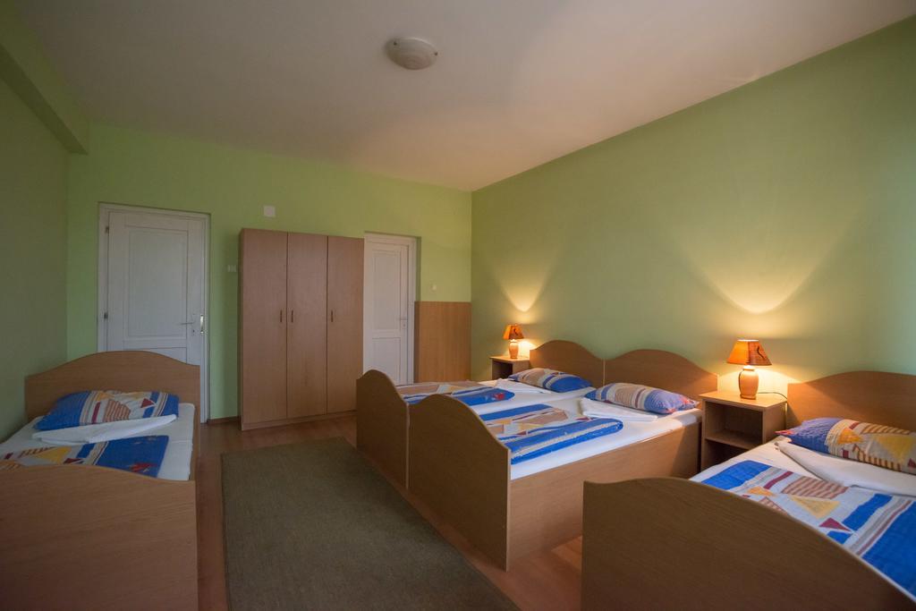 Beluci Panzio Hotel Odorheiu Secuiesc Bagian luar foto