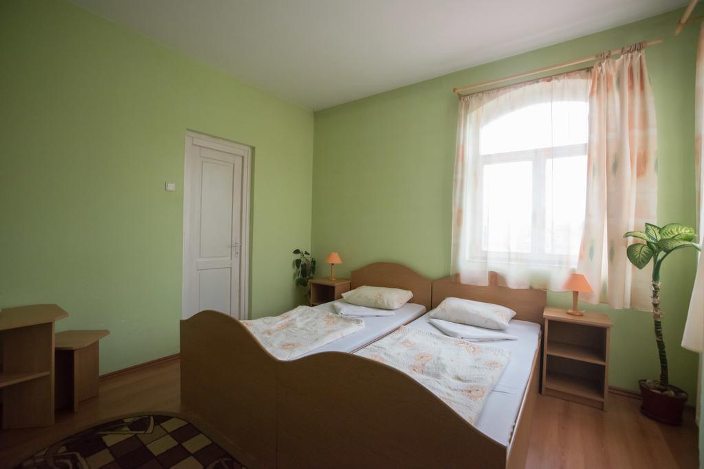 Beluci Panzio Hotel Odorheiu Secuiesc Bagian luar foto